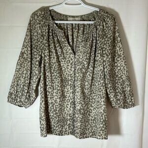 Loft leopard print blouse women’s size small v neck snow leopard 3/4 sleeves